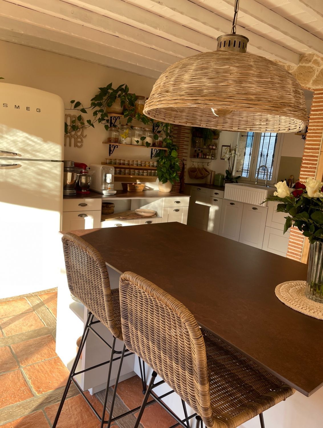 Stone house and vegetarian guest table