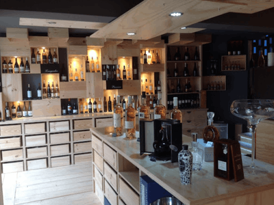 Warm and friendly wine bar