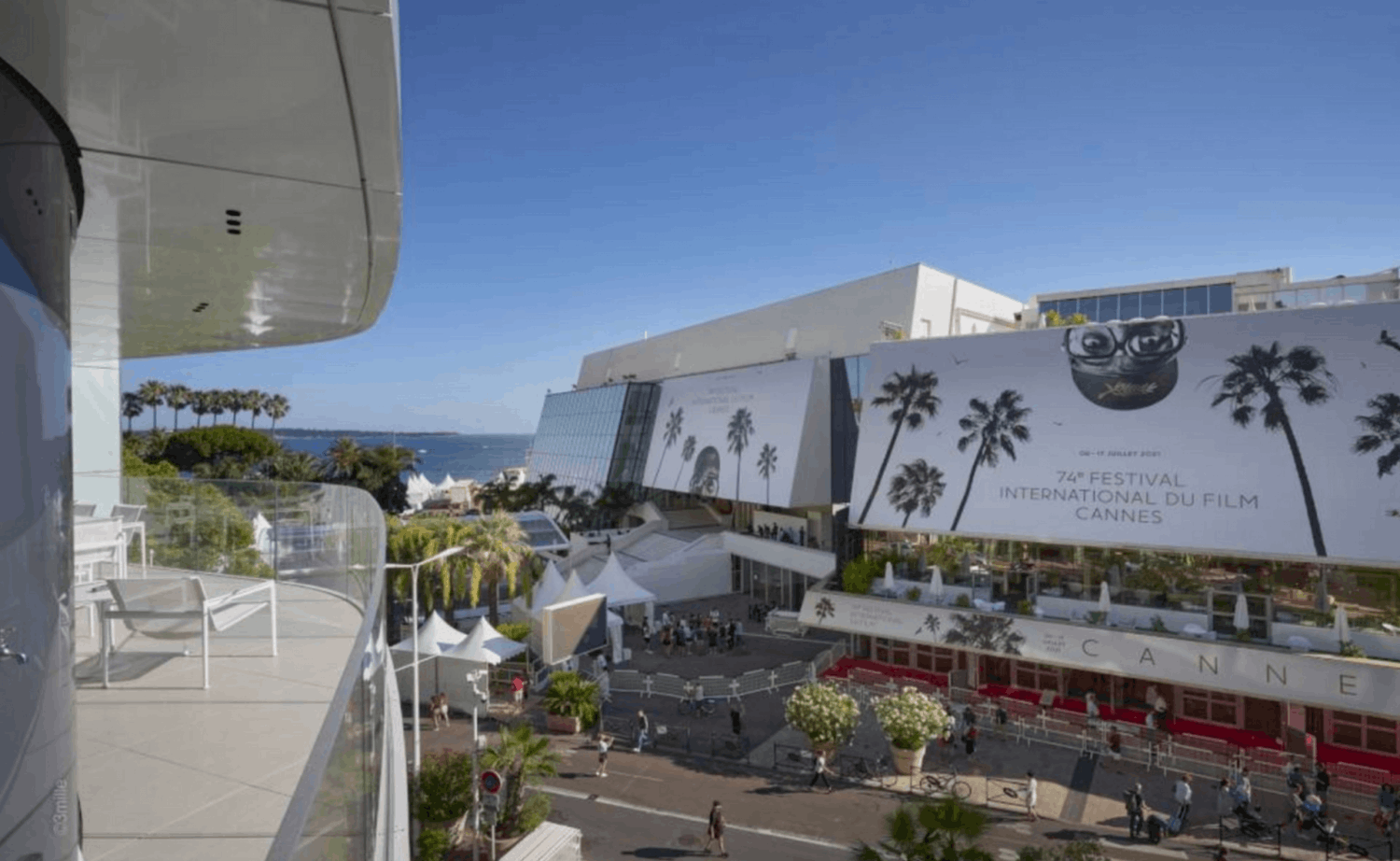 Luxury Apartment Facing Palais Cannes – Terrace, Events up to 80 Guests

