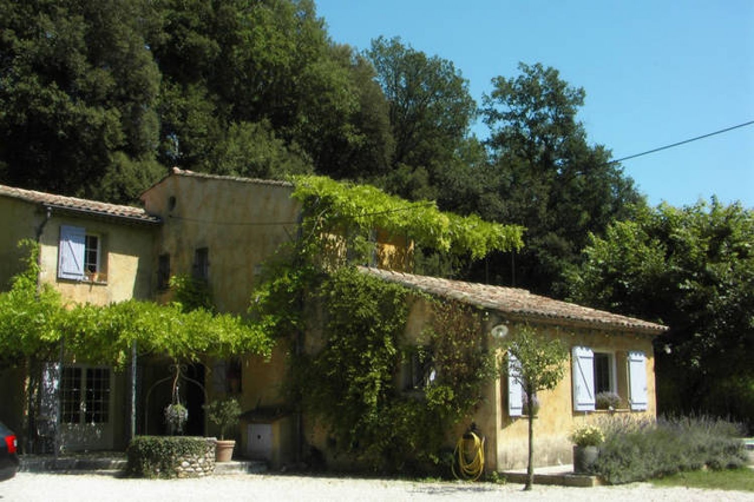 Joli Mas Provençal avec Piscine et Pool house