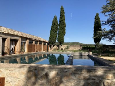 Vineyard Venue in Gard Rhodanien with UNESCO World Heritage View