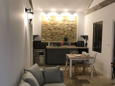 Vineyard Venue in Gard Rhodanien with UNESCO World Heritage View