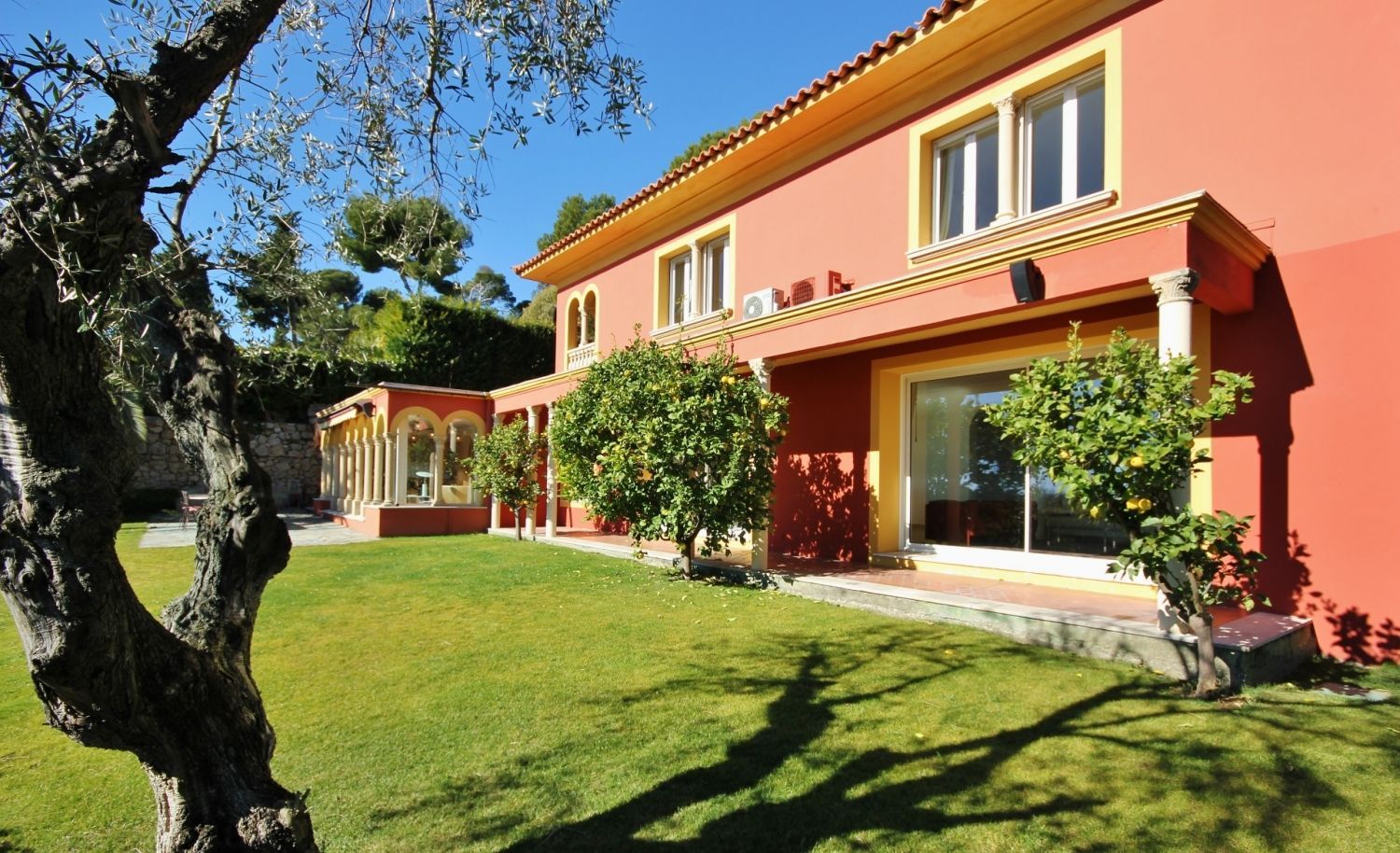 Luxury Palladian Villa with Panoramic Views in Mougins
