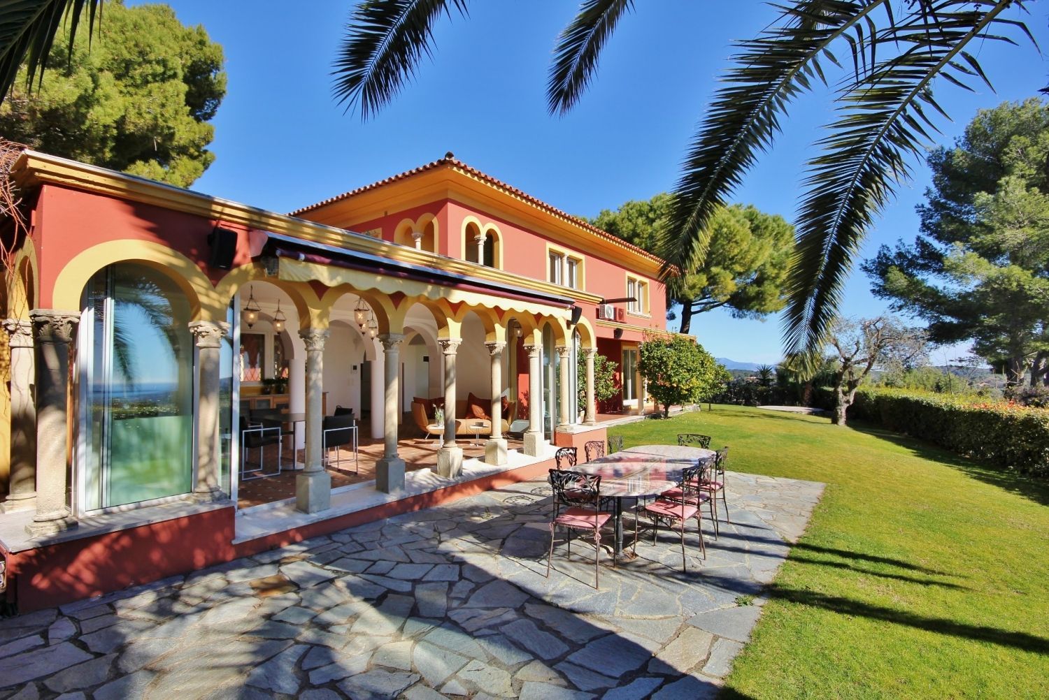 Luxury Palladian Villa with Panoramic Views in Mougins