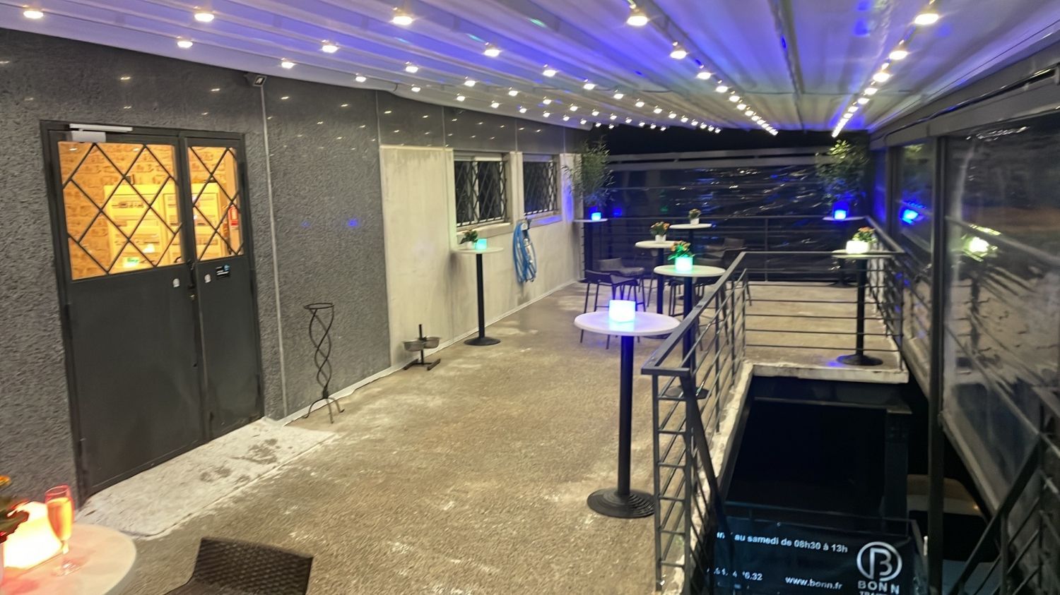 Activity room with terrace
