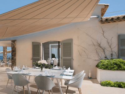 Villa on the rock edge with endless sea views