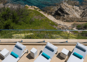 Villa on the rock edge with endless sea views