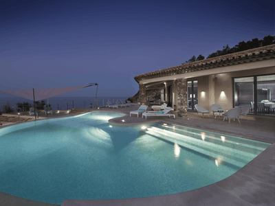 Villa on the rock edge with endless sea views