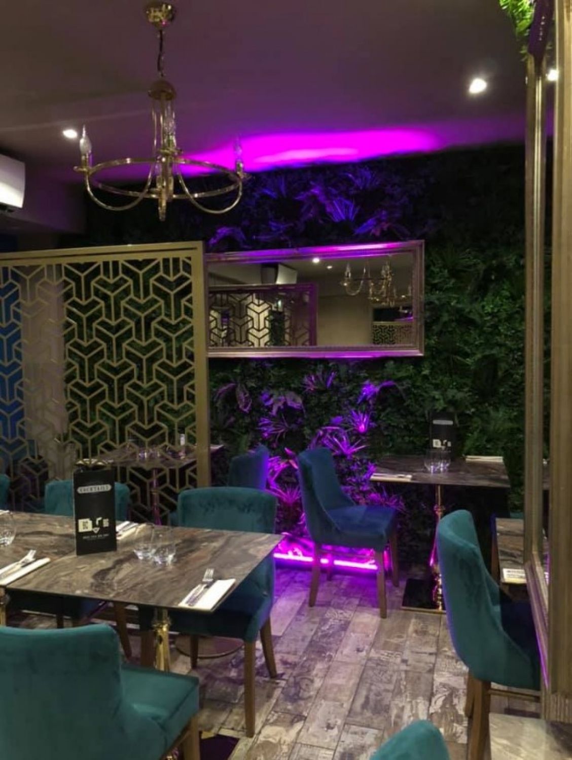 Restaurant au coeur de Marseille