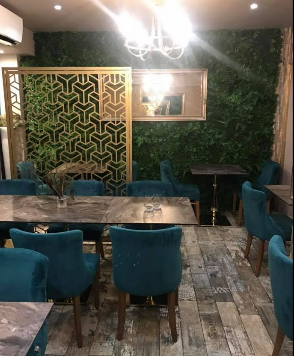 Restaurant au coeur de Marseille