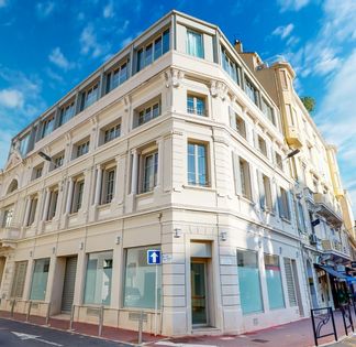 Commercial premises in Cannes city center