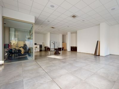 Commercial Venue in Central Cannes – Events up to 50 Guests