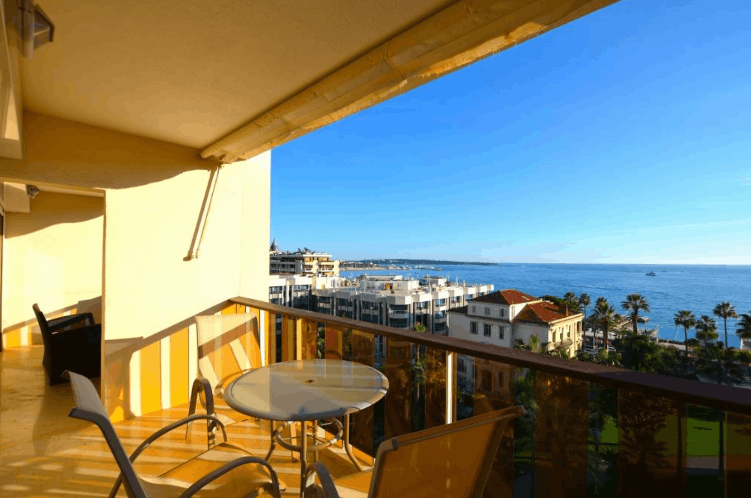 Luxury Cannes Apartment with Terrace – Near Palais, Events up to 60