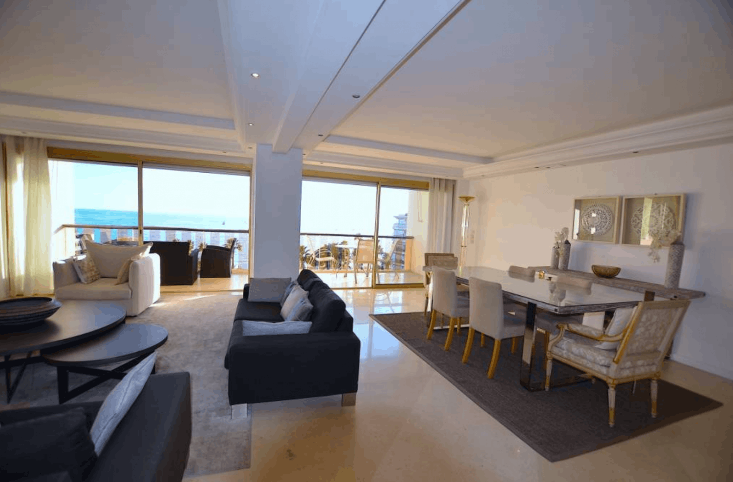 Luxury Cannes Apartment with Terrace – Near Palais, Events up to 60