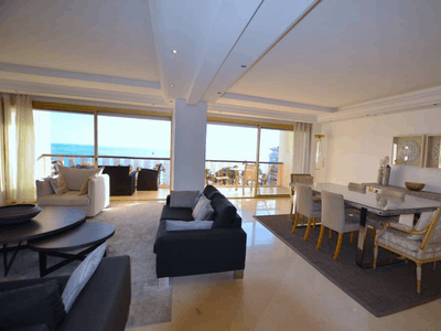 Luxury Cannes Apartment with Terrace – Near Palais, Events up to 60