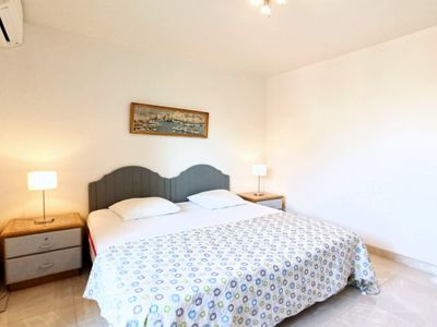 Penthouse 3 bedrooms with terrace front of the Palais 