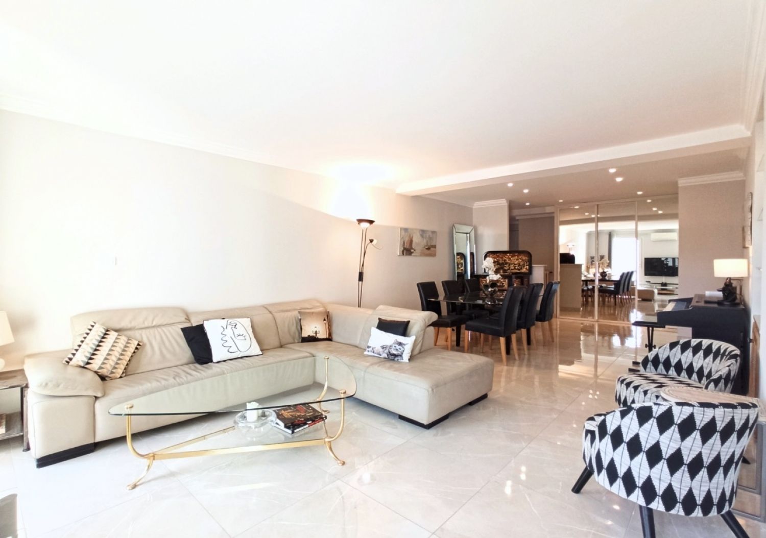 Penthouse Facing Palais Cannes – Terrace, Events up to 35 Guests