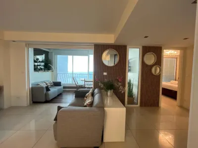 Appartement chic avec vue sur la mer sur la Croisette pour des événements intimes à Cannes