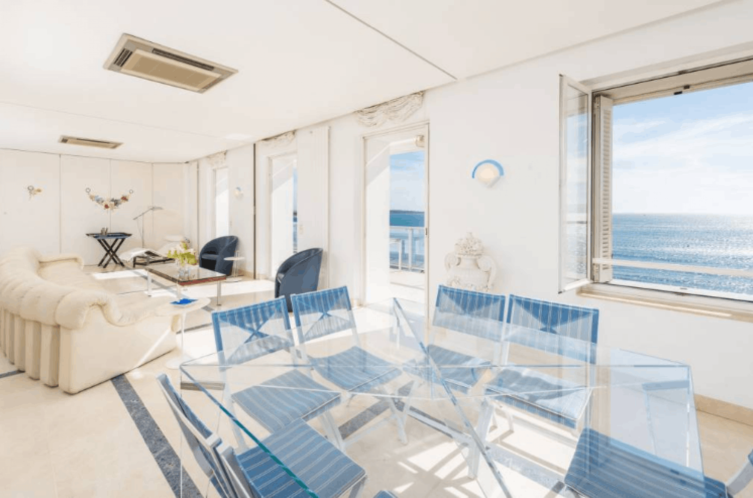 Spacious Croisette Penthouse with Sea View – Events up to 60 Guests