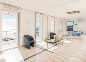 Large Penthouse 3 bedrooms with beautiful terrace 