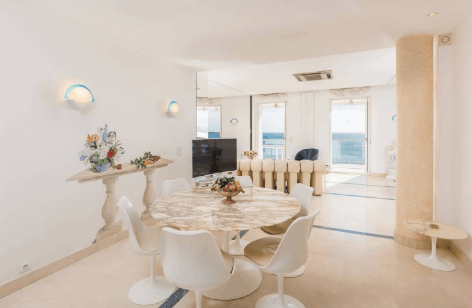 Spacious Croisette Penthouse with Sea View – Events up to 60 Guests
