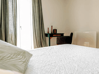 House nestled in the heart of the Burgundy vineyards