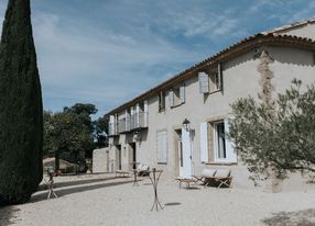 18th century renovated bastide with beautiful mountain view