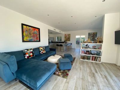 Villa with heated swimming pool and view of Eze