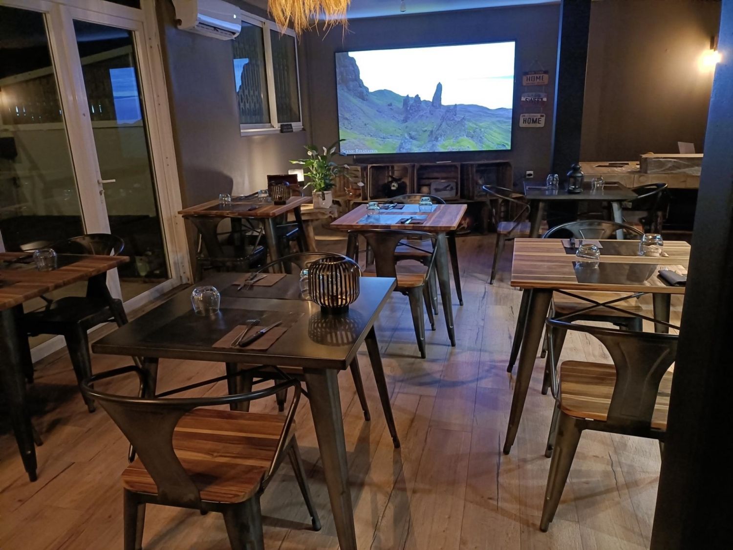 Beachfront Wine Bar & Event Space in Frontignan