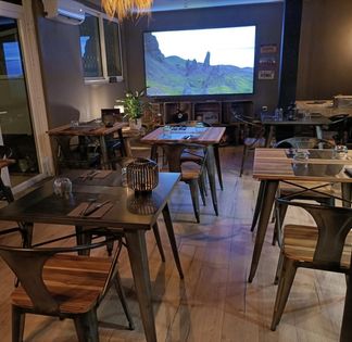 Bar à Vin Événementiel en Bord de Mer à Frontignan