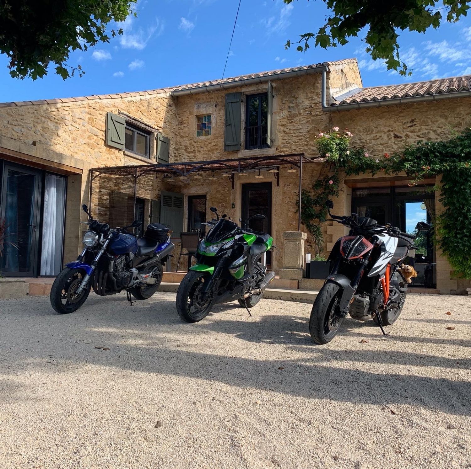 Provencal farmhouse for events