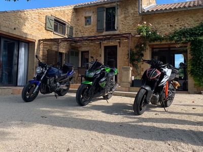 Provencal farmhouse for events