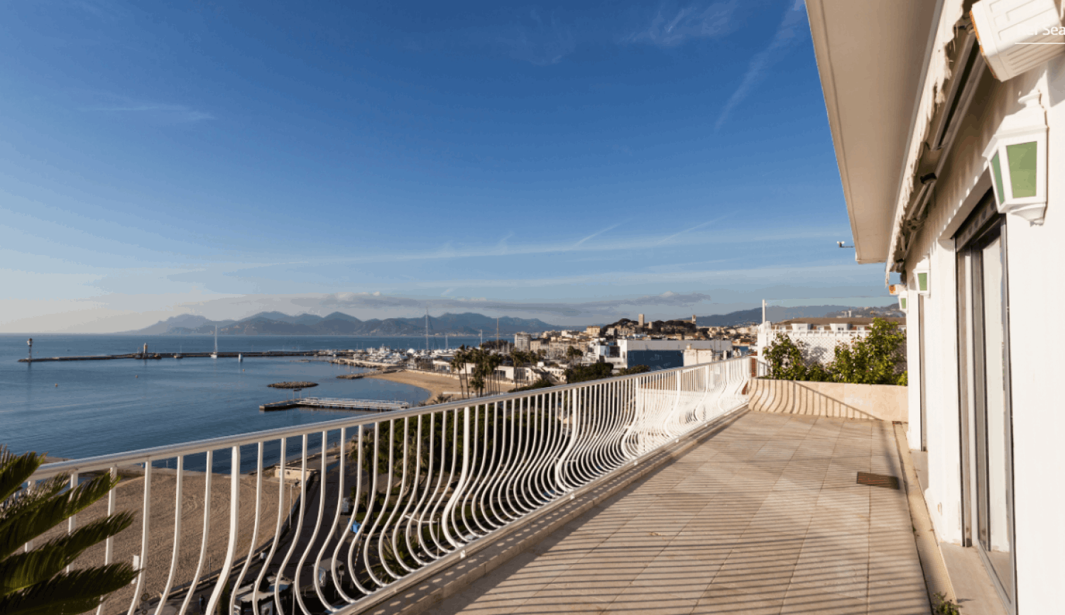 7th Floor Three Bedroom Penthouse Apartment, close to the Palais