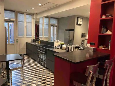 Elegant Haussmannian Apartment for Events Near Champs-Elysées