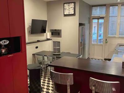 Elegant Haussmannian Apartment for Events Near Champs-Elysées