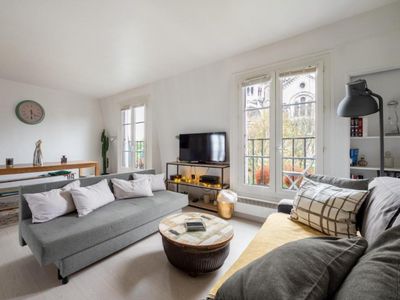 Beautiful Paris Apartment with Sacré Cœur View for Events