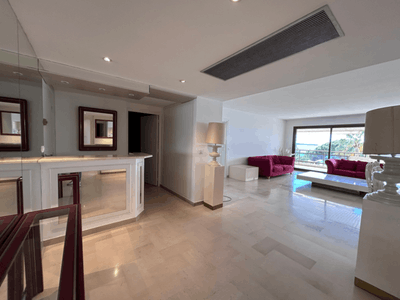 Luxury 4-Bedroom Beachfront Apartment with Sea View Terrace in Cannes