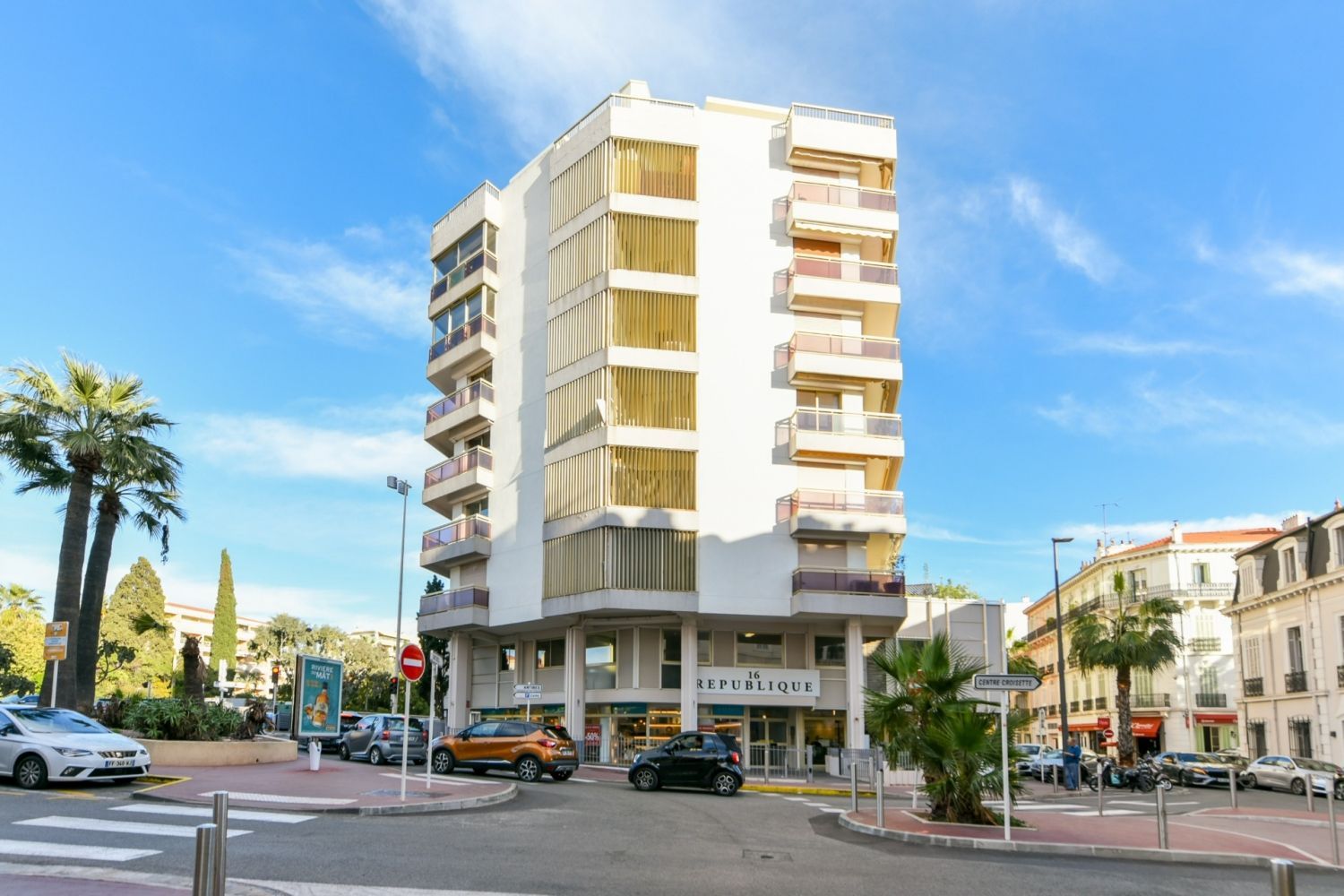 Penthouse panoramique avec vue sur la mer à Cannes avec une vaste terrasse pour les événements