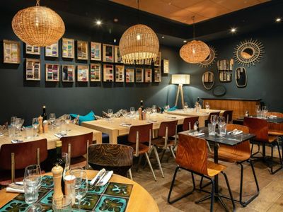 Charming Cannes Bistro Near Palais – Events up to 190 Guests