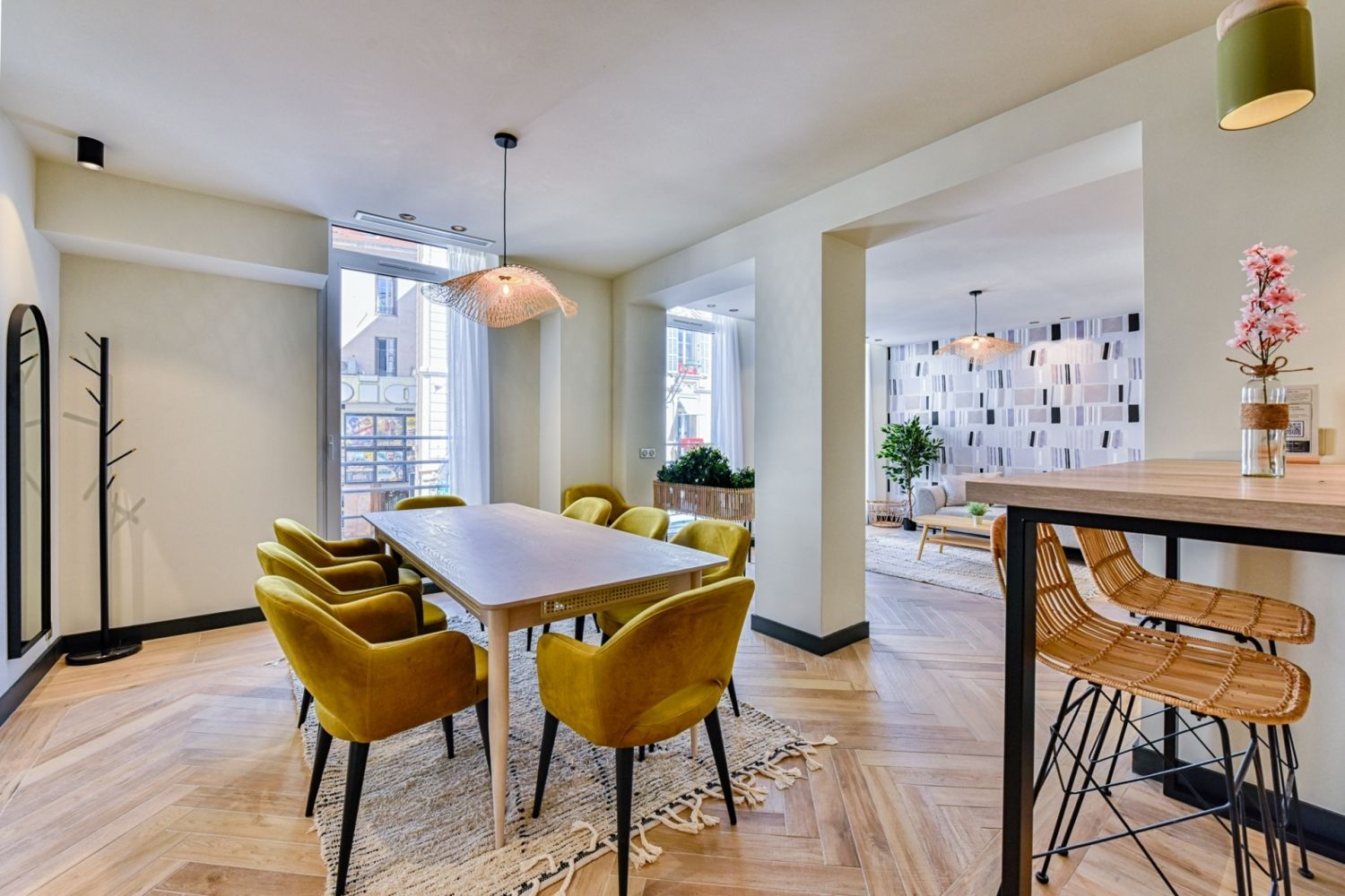 Cannes Residence Opposite Palais – 6 Apts, Events up to 30 Guests