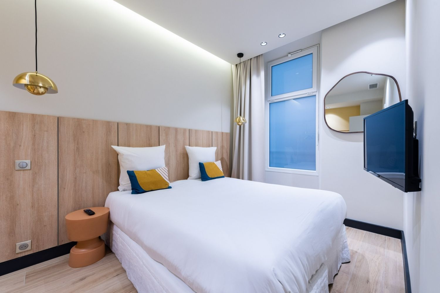 Cannes Residence Opposite Palais – 6 Apts, Events up to 30 Guests
