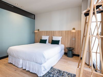 Cannes Apartment Opposite Palais – 4 Beds, Events up to 30 Guests