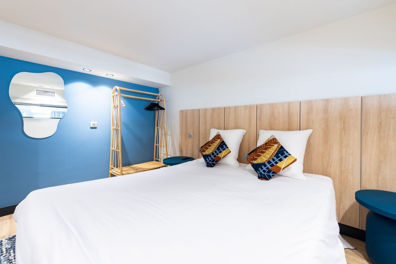 Cannes Apartment Opposite Palais – 4 Beds, Events up to 30 Guests