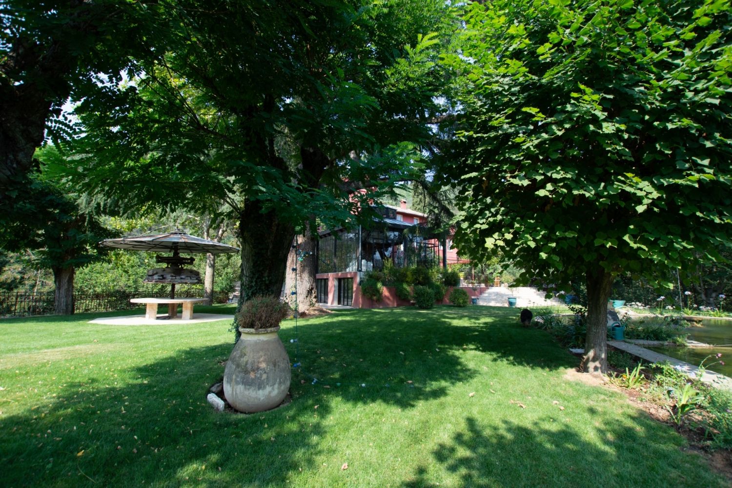 Intimate Charming Estate