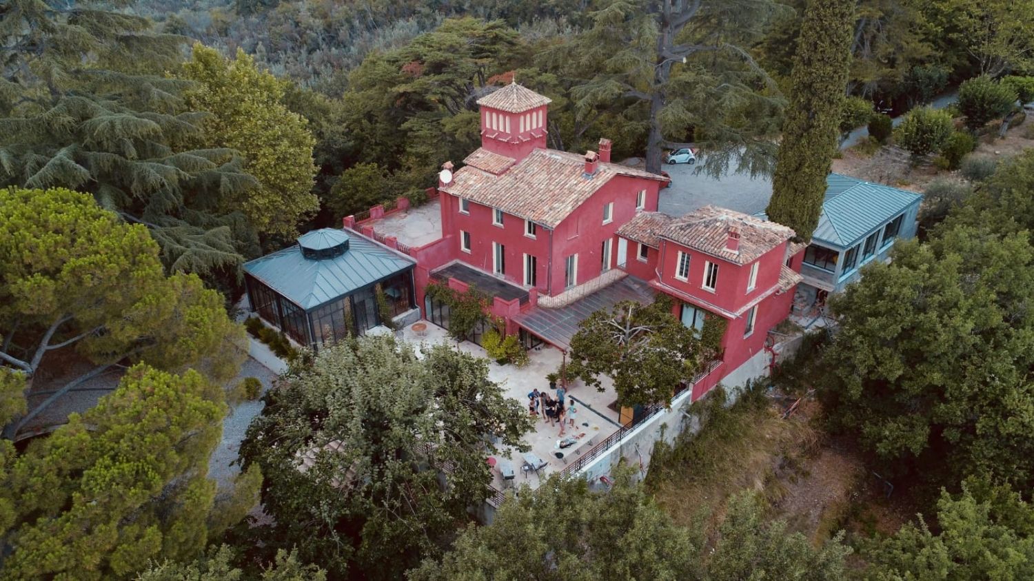 Intimate Charming Estate