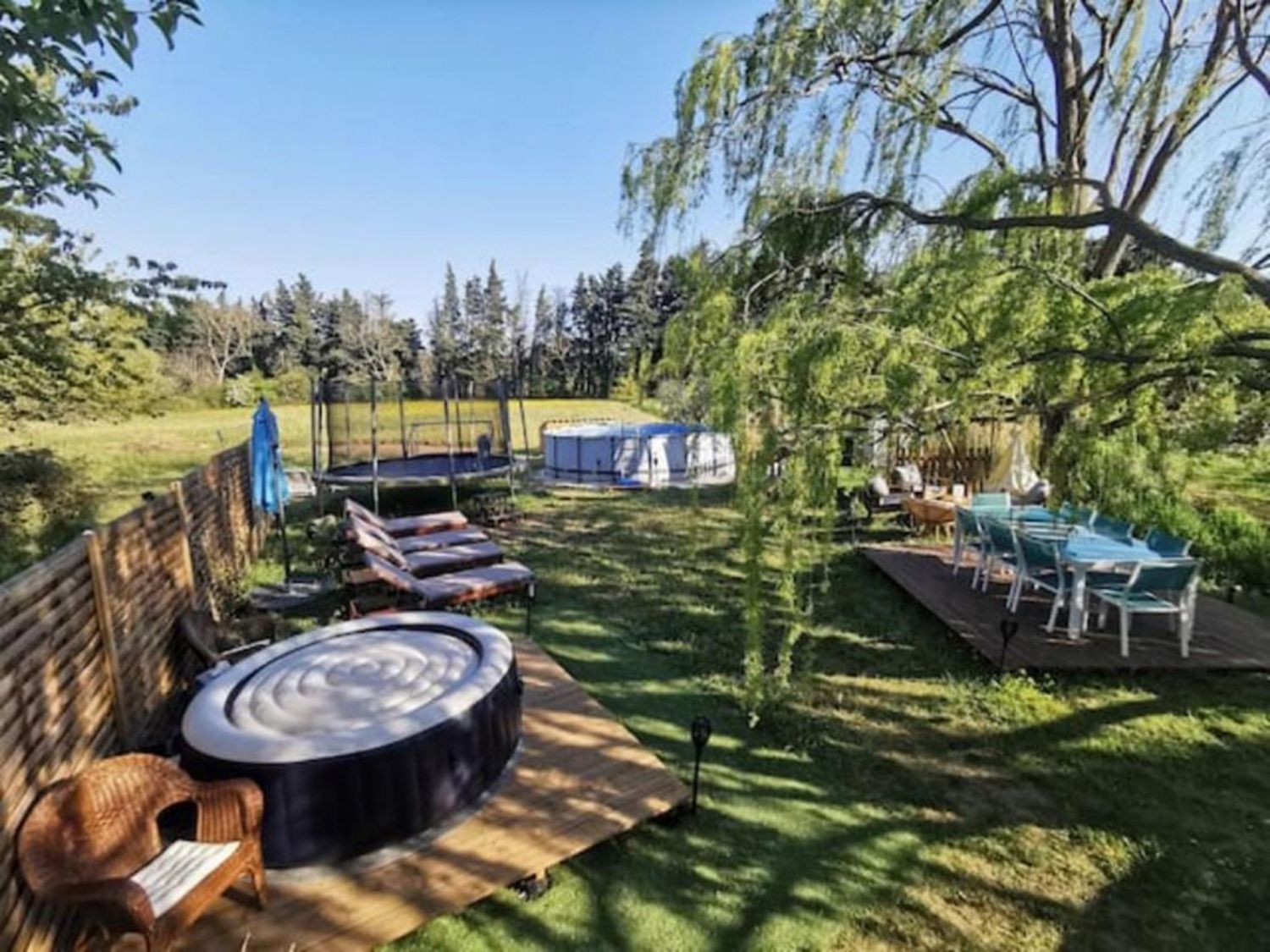 Mas Holiday Home with Pool & Jacuzzi near Eygaliere