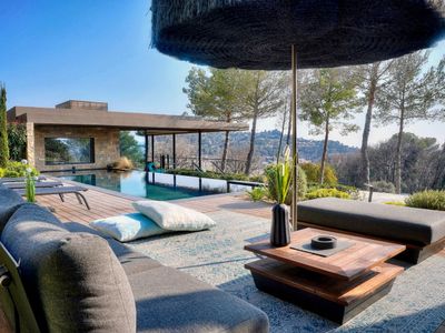 Contemporary villa Mougins 7 km from Cannes