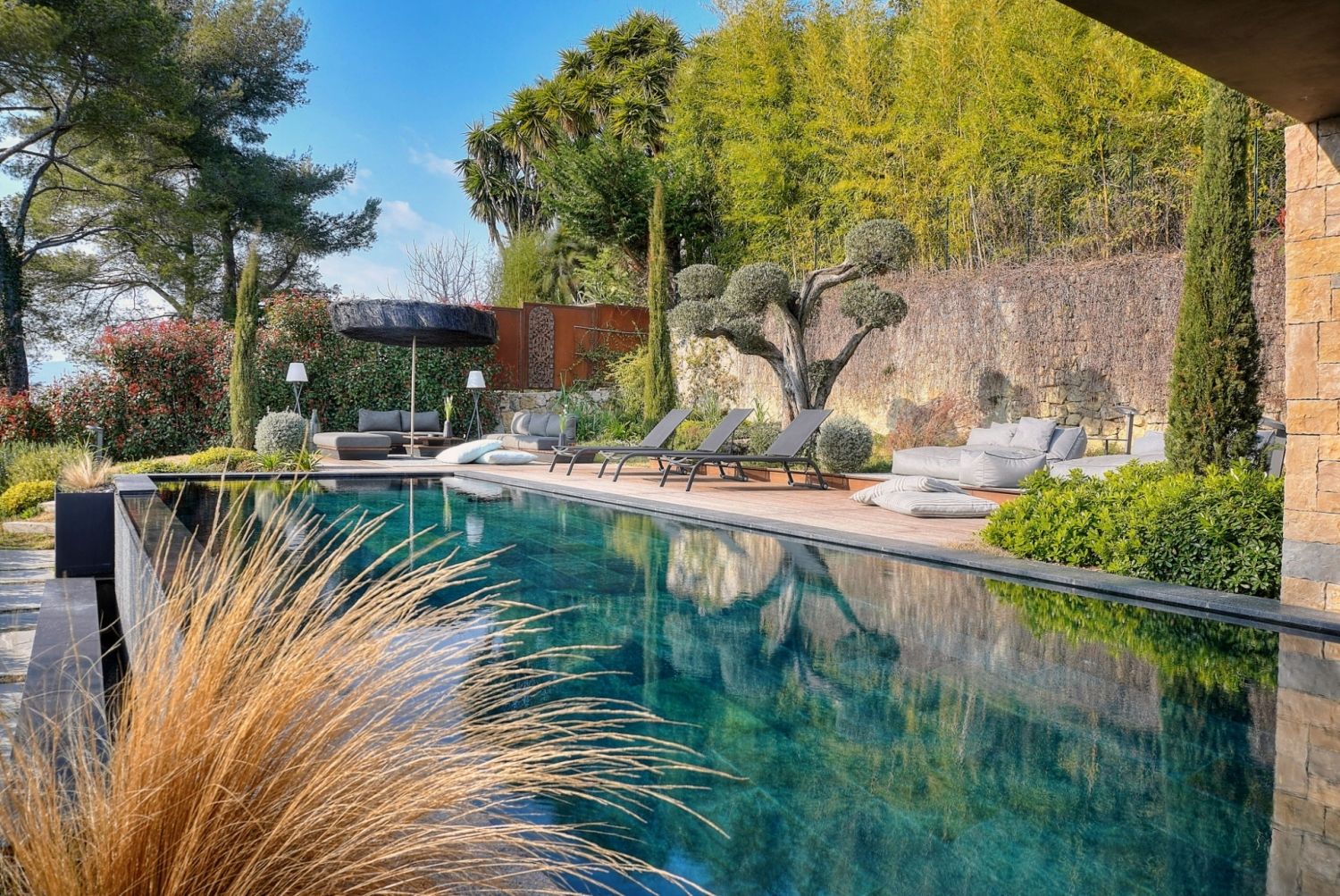 Contemporary villa Mougins 7 km from Cannes