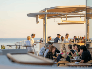 Rooftop avec vue sur la mer au Suquet pour des événements
