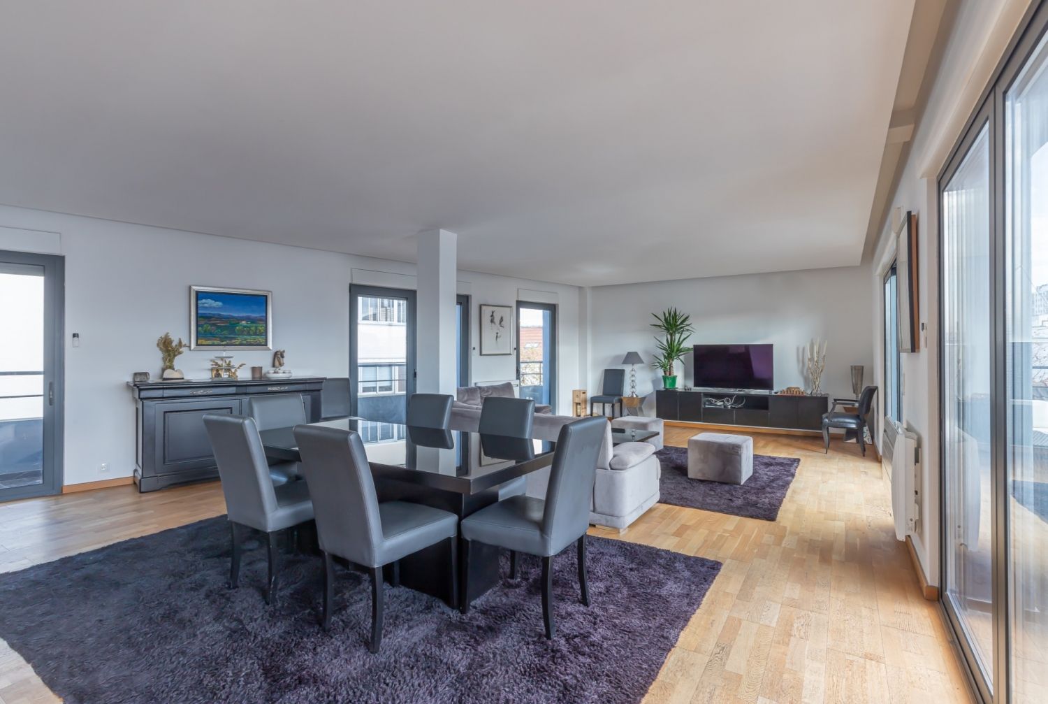 Modern Loft with Eiffel Tower View in Boulogne-Billancourt